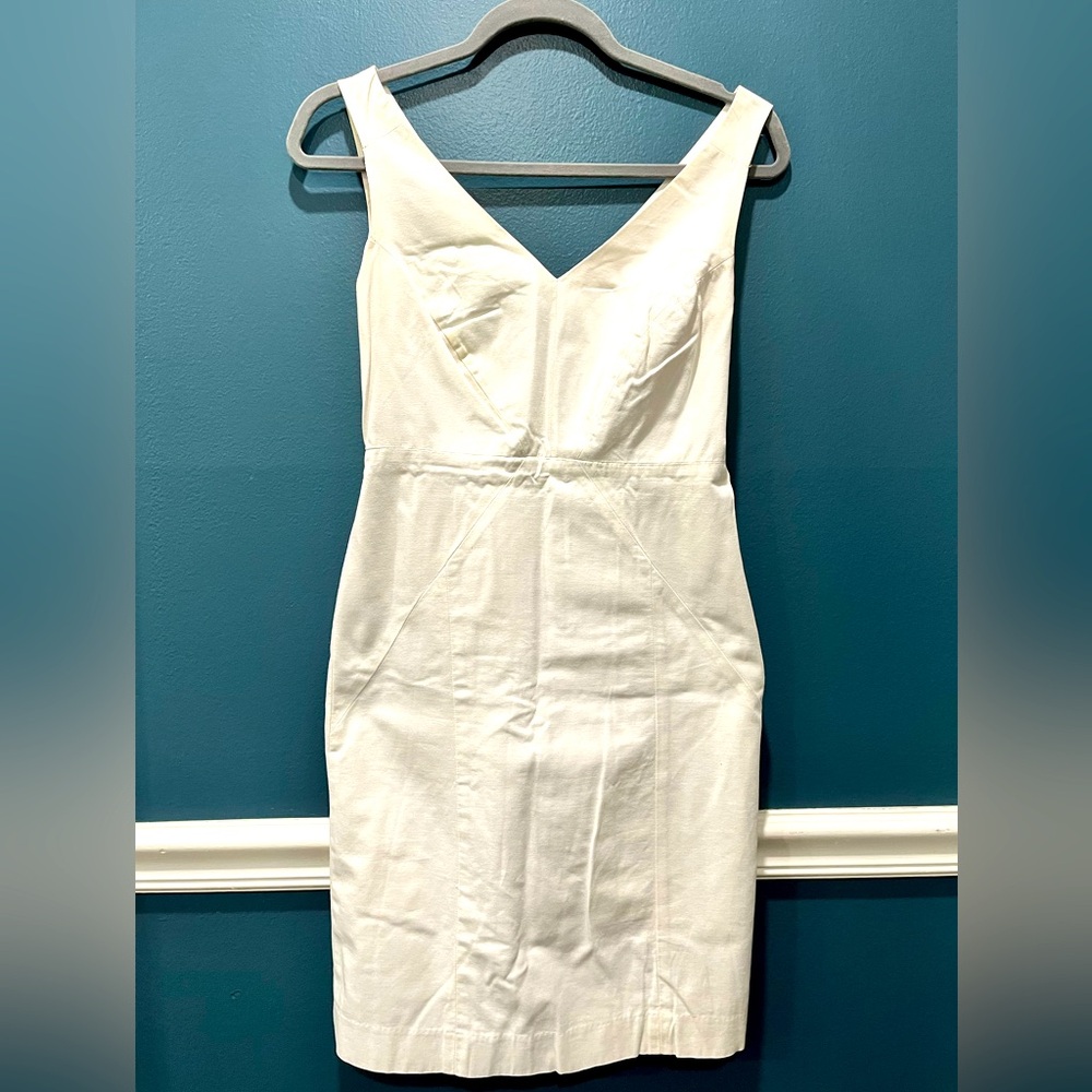The Limited. White v neck dress. Used. Size 4